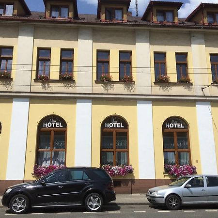 Hotel Max Simek Ostrawa Zewnętrze zdjęcie